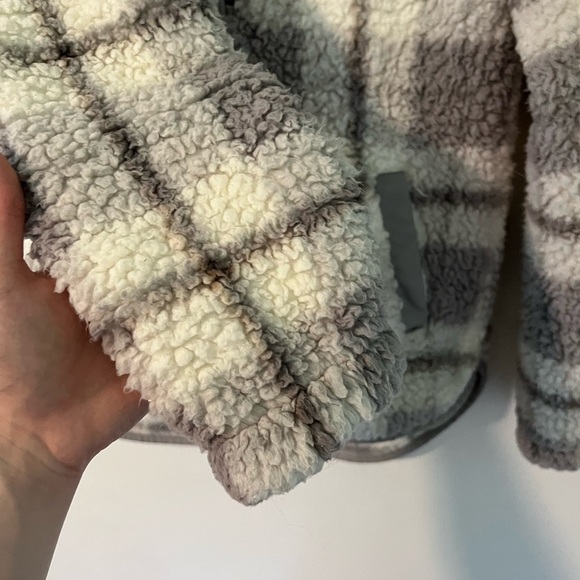 Abercombie Soft A&F Gray Plaid Sherpa Quarter Zip Pullover - Picture 7 of 10